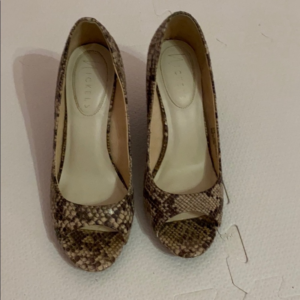 Open Toe Nickles Wedges - Picture 3 of 4